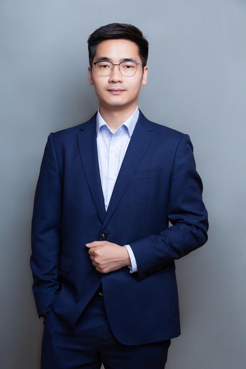 梁现华视觉设计总监